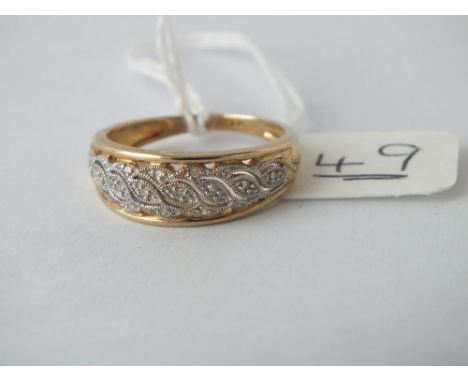 9ct hallmarked fancy diamond set leaf design band ring - size R - 2.8gms