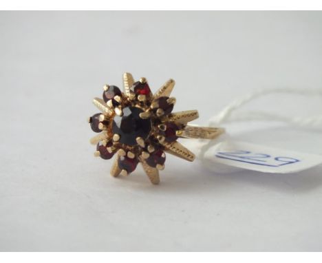 9ct vintage garnet starburst ring - size M - 5gms