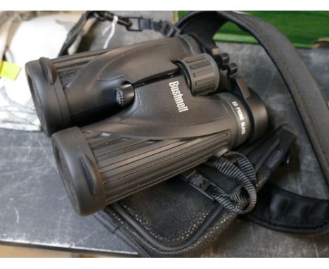 Pair of Bushnell Legend Ultra HD 10 x 42 binoculars model FOV340FT with case