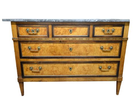 Early 20th century Continental marble topped walnut and brass inlaid commode, with three short over two long drawers, on squa