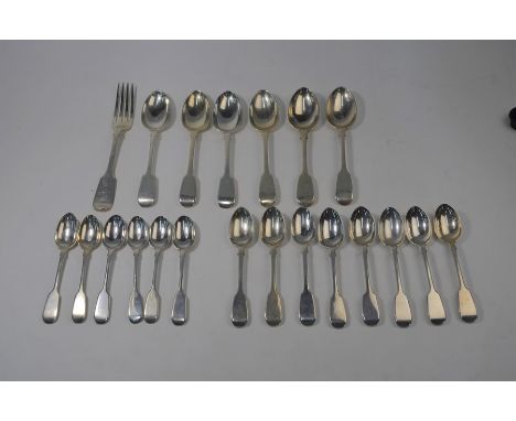 A mixed set of six Victorian silver dessert spoons to/w fourteen fiddle pattern teaspoons and coffee spoons and a table fork,