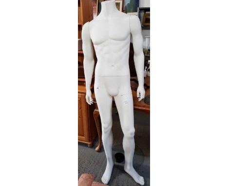 Mannequin with glass base