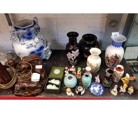 Chinese style ceramic vases &amp; ginger jars, wooden desk lamp &amp; other items
