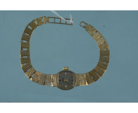 A lady's Rotary 21 Jewel wristwatch with 9ct gold case and bracelet
