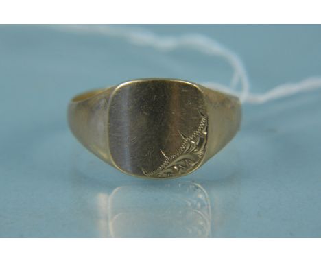 A 9ct gold signet ring with engraved decoration, size U, weight approx 3g