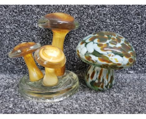 Vintage Mdina Maltese art glass mushroom paperweight together with a large Mid-Century art glass 3 mushroom grouping paperwei