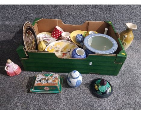 Miscellaneous ceramics to include Royal Doulton "Rose", Chinese planter, other blue and white etc.