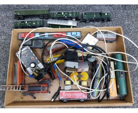 Quantity of mixed model train carriages and model power boxes