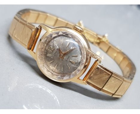 wristwatch Auctions Prices wristwatch Guide Prices