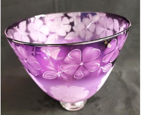 SCOTTISH AMETHYST ART GLASS BOWL BY JULIA LINSTEADetched signature to base, Amethyst base with etched flowers and foliage, po