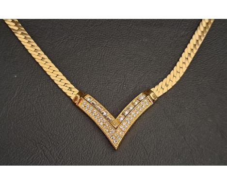 VINTAGE CHRISTIAN DIOR NECKLACEthe paste set triangular arrow section flanked by gilt neck chain