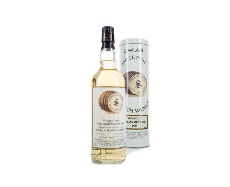 ROSEBANK 1989 9 YEAR OLD SIGNATORY LOWLAND SINGLE MALT Pride of the Lowlands, Rosebank is making a comeback after more than 2