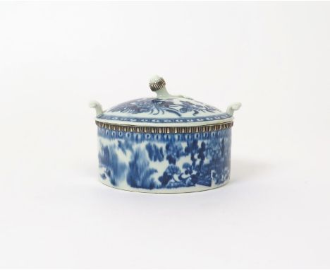 A Worcester blue and white buttertub and cover  c.1770, printed with the Fence pattern, the rim with a silver-plated ovolu mo