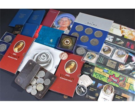 Mixed coins, to include case decimal sets, cased crowns, Danbury mint set, boxed weight, Victorian anniversary crown, 1999 on