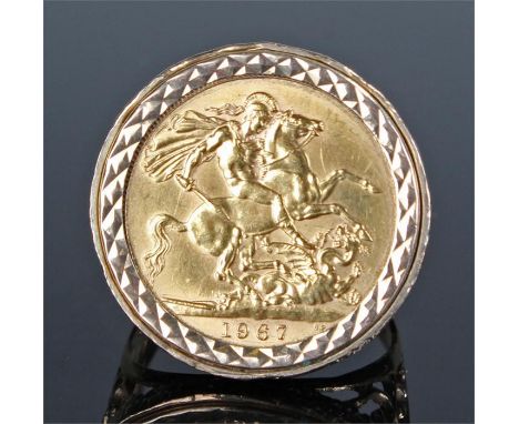 Elizabeth II sovereign, 1967, St George and the dragon to the reverse, mounted in a 9 carat gold ring