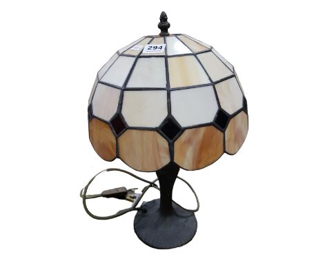 TIFFANY STYLE LAMP 