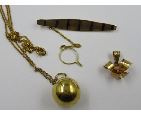 14ct Gold tie clip, 4.8g, small 18ct gold pendant, 1.5g, together with a gilt metal pendant on chain