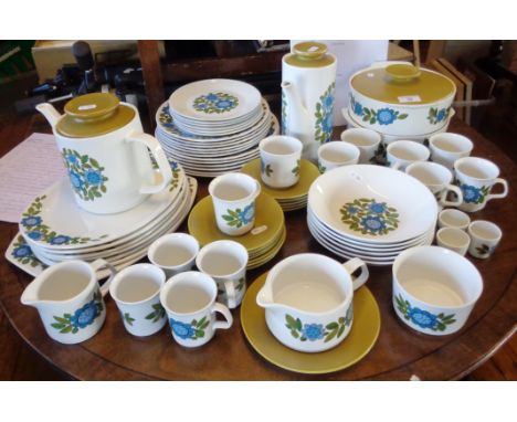 Extensive 1960's J. &amp; G. Meakin "Studio" china dinner service with similar tea and coffee services (66 pieces)
