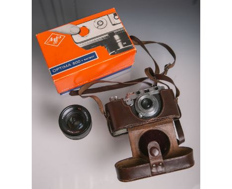 Kamera "Leica II" von 1938 (Ernst Leitz GmbH, Wetzlar), DBP, Gehäusenr. 287472, m. Schutztasche, Gebrauchsanleitung, Prüfzert