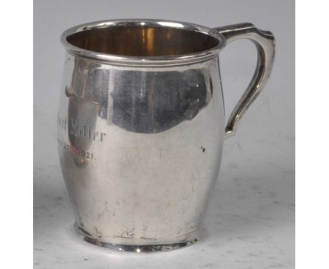 An Art Deco silver single handled tankard, of slightly ovoid form, engraved Robert Muller July 27th 1921, maker Walker &amp; 