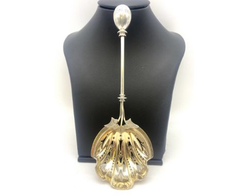 A silver ladle, 62g approx weight, 8 inches x 3 inches, ladle handle is silver and the scoop part is silver guilded