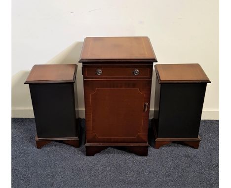 KENWOOD HI-FI MUSIC SYSTEMin a mahogany and crossbanded unit comprising a P-29 turntable, RX-29 amplifier, multi command unit