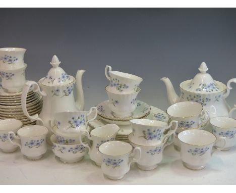A VINTAGE RICHMOND BONE CHINA DINNER, TEA &amp; COFFEE SERVICE.