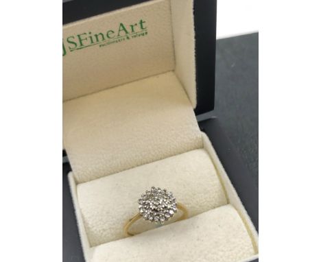 A 9ct HALLMARKED GOLD VINTAGE DIAMOND CLUSTER RING DATED 1985. FINGER SIZE N 1/2, WEIGHT 2.28grms.