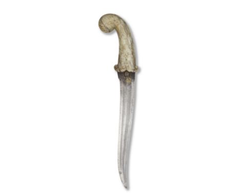 A Mughal jade-hilted gold-koftgari steel dagger (khanjar) North India, 18th Centurythe double-edged steel blade of curved for