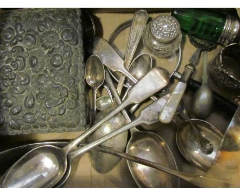 A quantity of silver plated items including magnifying glass, ladle, napkin ring etc 