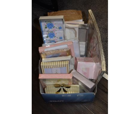 A collection of vintage and modern handkerchiefs, unused in packaging.
approx 43 handkerchiefs in total (trios in boxes etc)