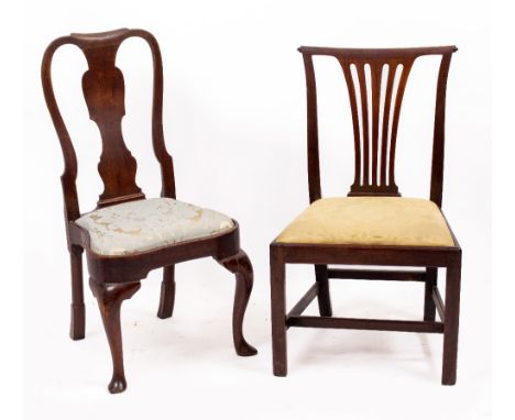 AN 18TH CENTURY MAHOGANY FRAMED CHAIR with drop in upholstered seat and vase shaped splat back, standing on pad feet circa 17