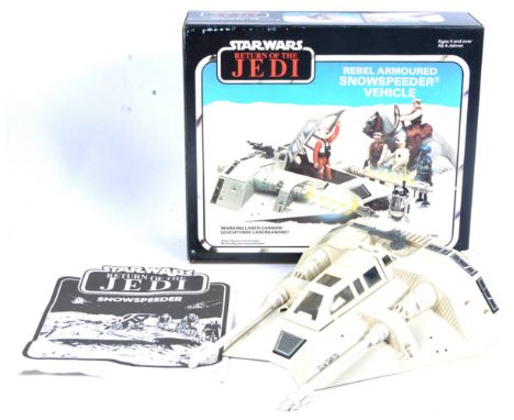Star Wars - an original vintage 1983 Palitoy made Star Wars action figure playset ' Rebel Armoured Snowspeeder Vehicle '. 100