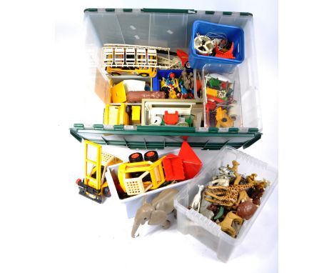 Playmobil - a large collection of assorted vintage c1980s Playmobil figures and playsets. Includes a large selection of Zoo a