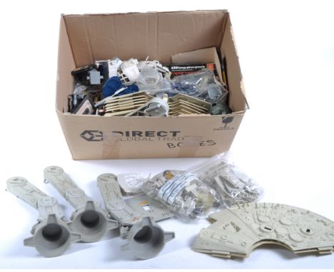 Star Wars - a large collection of assorted vintage Palitoy / Kenner action figure playset spares / accessories. Includes; lar