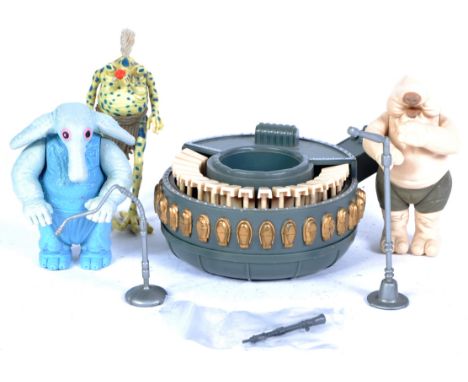 Star Wars - An original vintage Kenner / Palitoy made Star Wars ' Sy Snootles &amp; Max Rebo Band ' action figure playset. 10