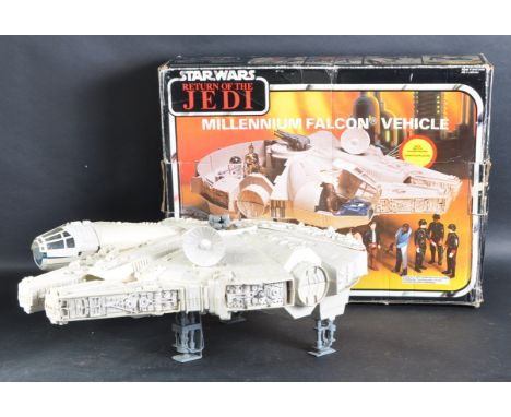 Star Wars - An original vintage 1983 Palitoy made Star Wars ' Millennium Falcon Vehicle ' action figure playset. Near complet