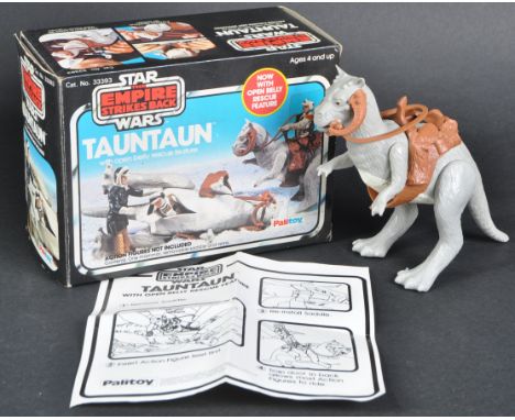 Star Wars - An original vintage 1980 Palitoy made Star Wars action figure playset ' Tauntaun - With Open Belly Rescue Feature