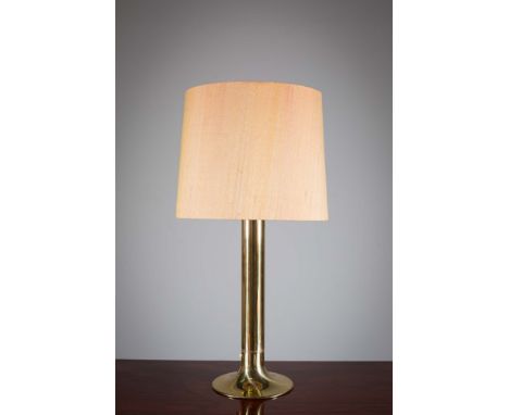 A LARGE GILT TABLE LAMP, BY HANS AGNE JACOBSEN, SWEDISH 1970s, 88cm (h), bearing makers label