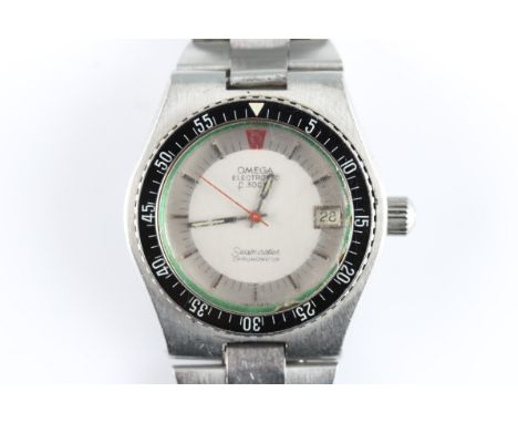 A gents Omega Electronic f300Hz Seamaster Chronometer wrist watch, the silver tone dial having hourly baton markers with minu