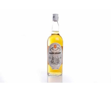 GLEN GRANT 25 YEAR OLDHighland Single Malt Scotch Whisky. White cap bottling, bottled by Gordon & MacPhail. 262/3 fl.oz. 70°P