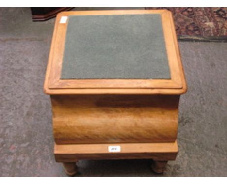 VICTORIAN COMMODE WITH CERAMIC INSERT 