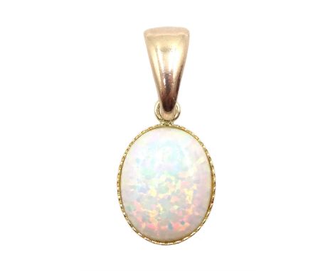 9ct gold oval opal pendant