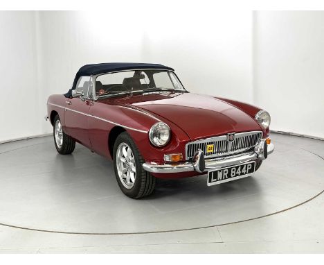 Registration: LWR844P VIN: GHN5378233G Mileage Showing: 94,000 Transmission: Manual  MOT: Exempt  Number of Keys: 2 V5 on Sit