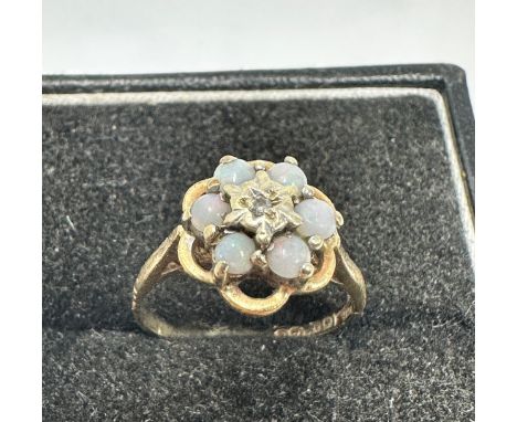 9ct gold opal &amp; diamond ring weight 1.9g 