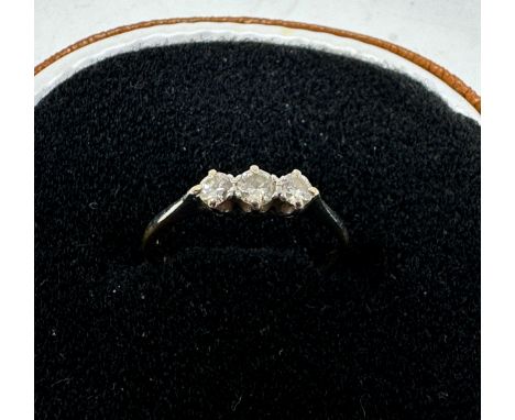 Vintage 18ct gold old cut diamond  ring (1.4g) 