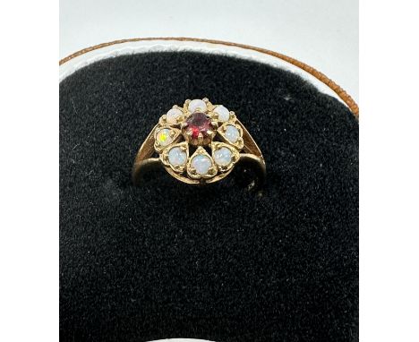 9ct gold opal &amp; garnet halo ring (2.1g) 