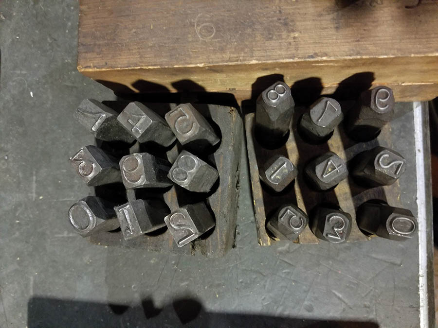 LOT OF (5) SETS OF HAMMER STAMPS, LETTERS & NUMBERS, (2) HAMMERS, AND STAMP PLATES