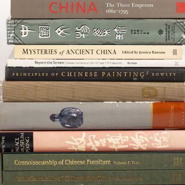 Collection of books on Chinese Art to include a folio size 495 page Royal Academy of Arts catalogue, edited by Evelyn S Rawsk
