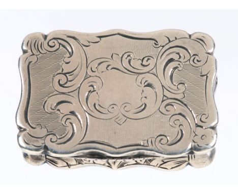 A VICTORIAN SILVER VINAIGRETTE WITH SCROLLING FOLIATE GRILLE, THE UNDERSIDE ENGINE TURNED, 3.2CM W, BIRMINGHAM 1852, 9DWTS
